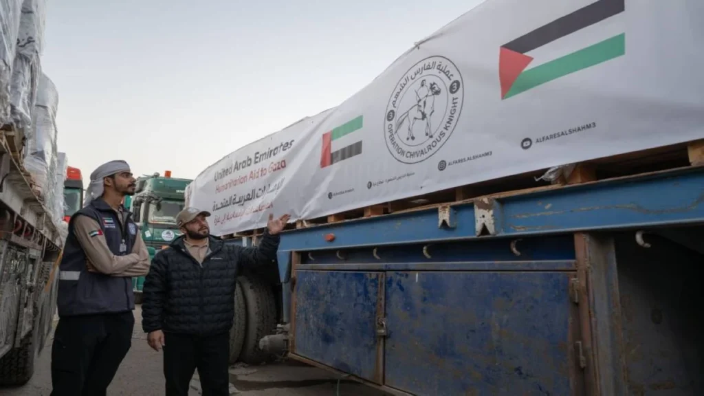 القافلة 301.. وصول 290 طنا من المساعدات الغذائية لقطاع غزة ضمن الفارس الشهم 3